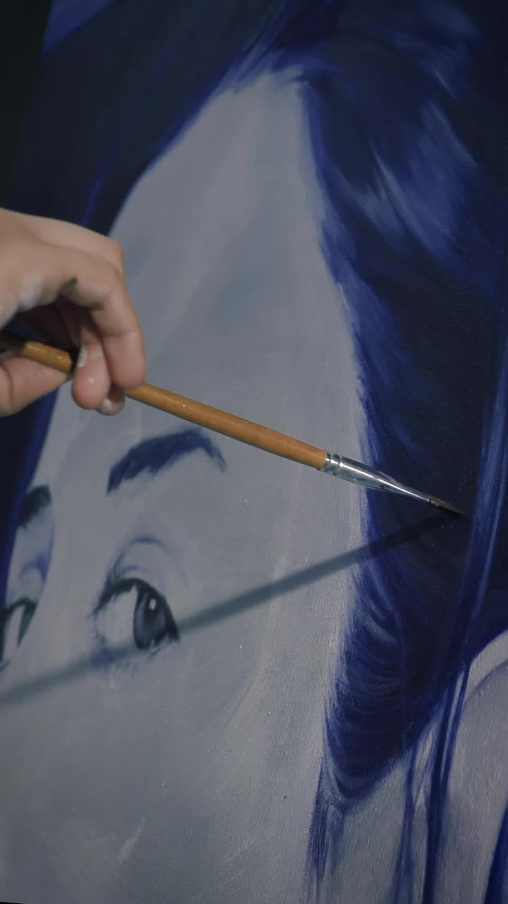Video Stock Plastic Artist Working On A Portrait Live Wallpaper Free