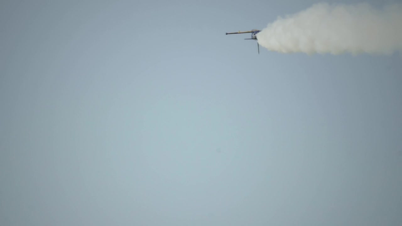 Video Stock Playing Performing A Stunt In The Sky Live Wallpaper Free