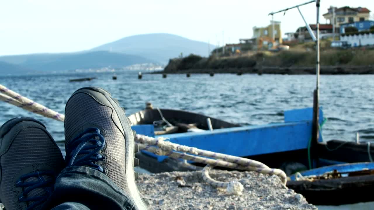 Video Stock Point Of View Of A Person Relaxing By The Sea Live Wallpaper Free