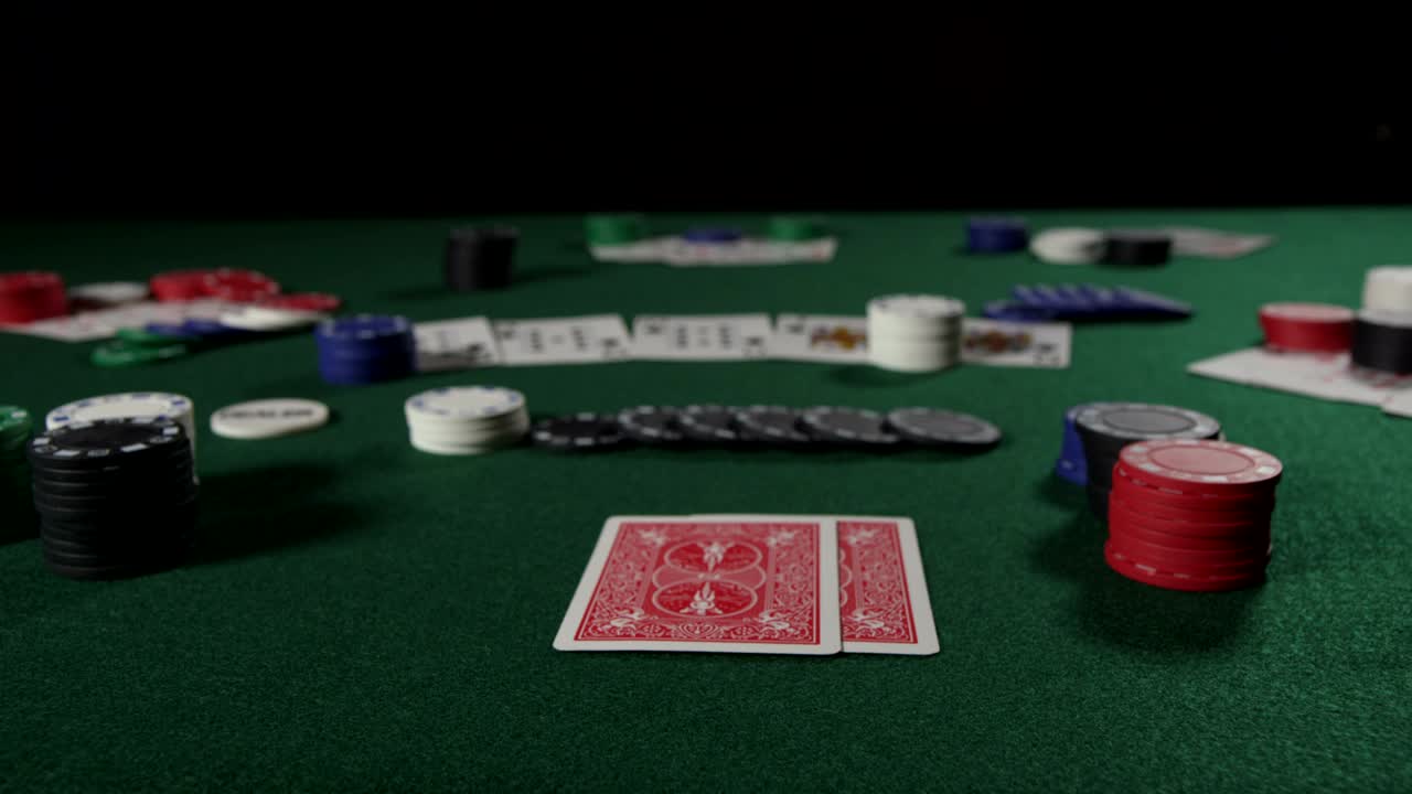 Video Stock Poker Player Checking Their Cards Live Wallpaper Free