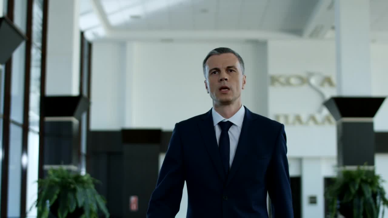 Video Stock Politician Avoiding Noisy Journalists Live Wallpaper Free