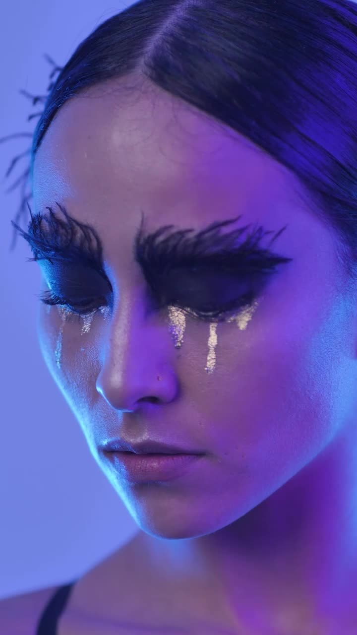 Video Stock Portrait Of A Girl With Conceptual Makeup Live Wallpaper Free