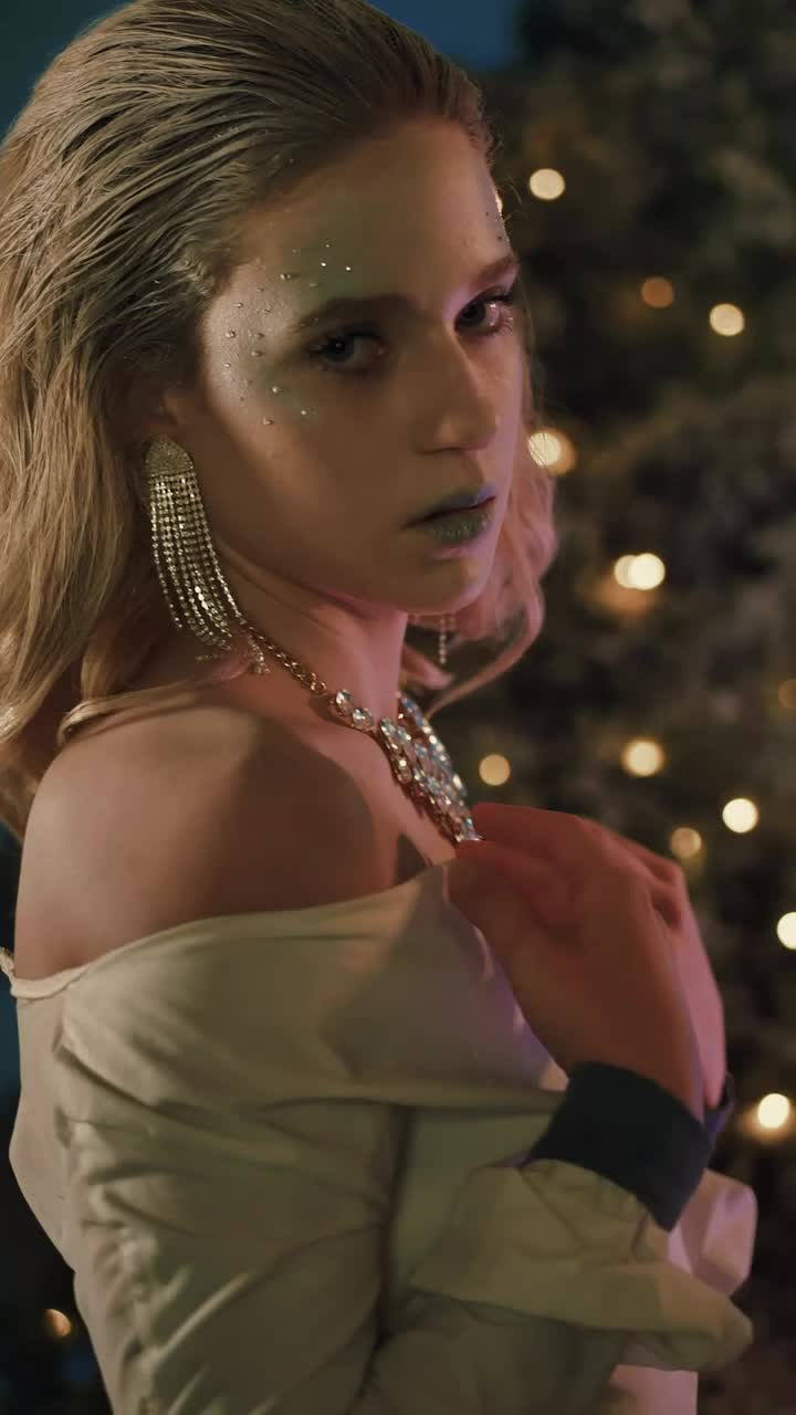 Video Stock Portrait Of A Woman With Winter Makeup Live Wallpaper Free