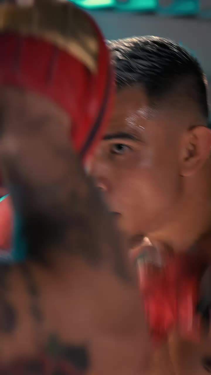 Video Stock Portrait Of A Young Boxer Training On A Ring Live Wallpaper Free