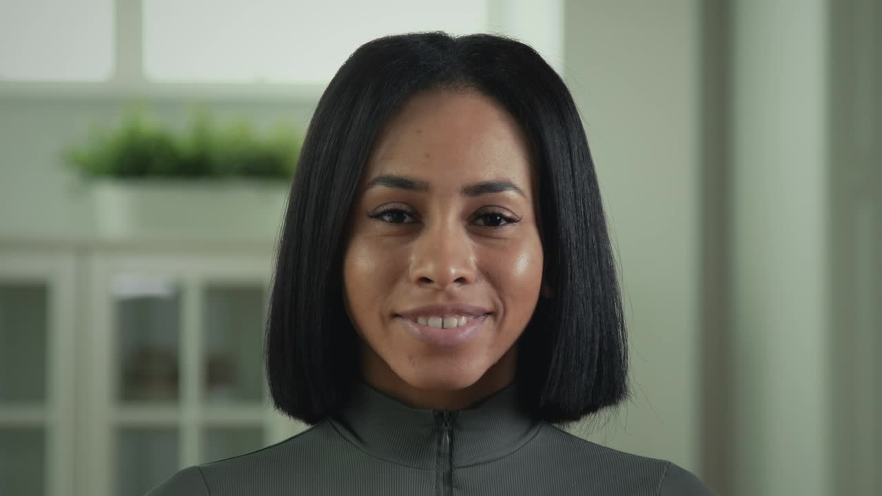 Video Stock Portrait Of A Young Woman Smiling Live Wallpaper Free