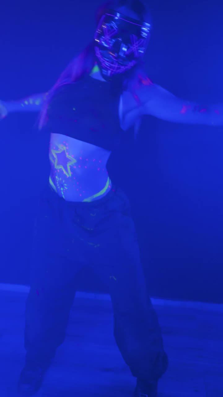 Video Stock Portrait Of An Urban Girl Dancing With A Mask Live Wallpaper Free