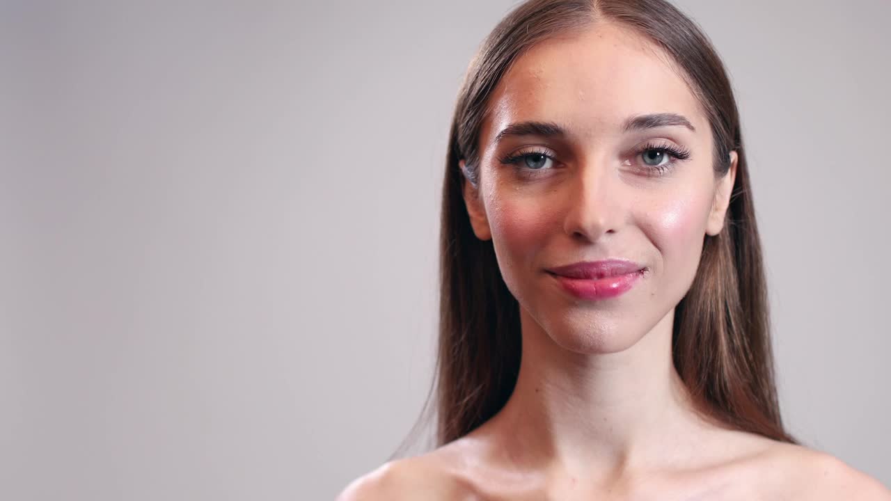 Video Stock Portrait Of Woman Holding A Healthy Apple Live Wallpaper Free