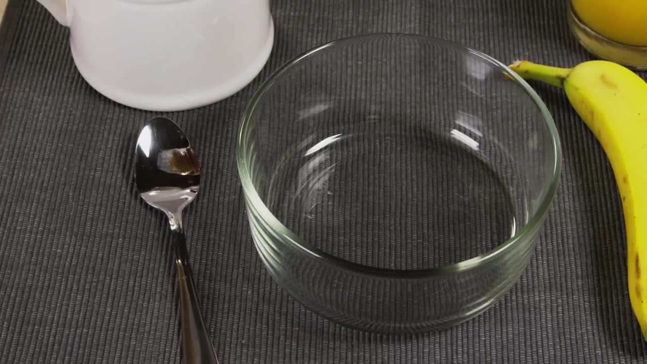 Video Stock Pouring Cereal Into A Glass Bowl Live Wallpaper Free