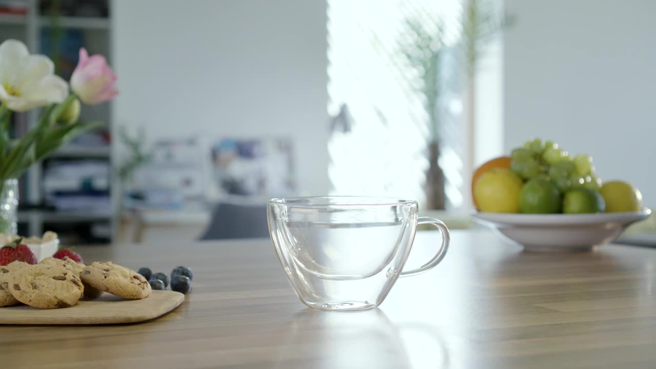 Video Stock Pouring Coffee Into A Glass Cup Live Wallpaper Free