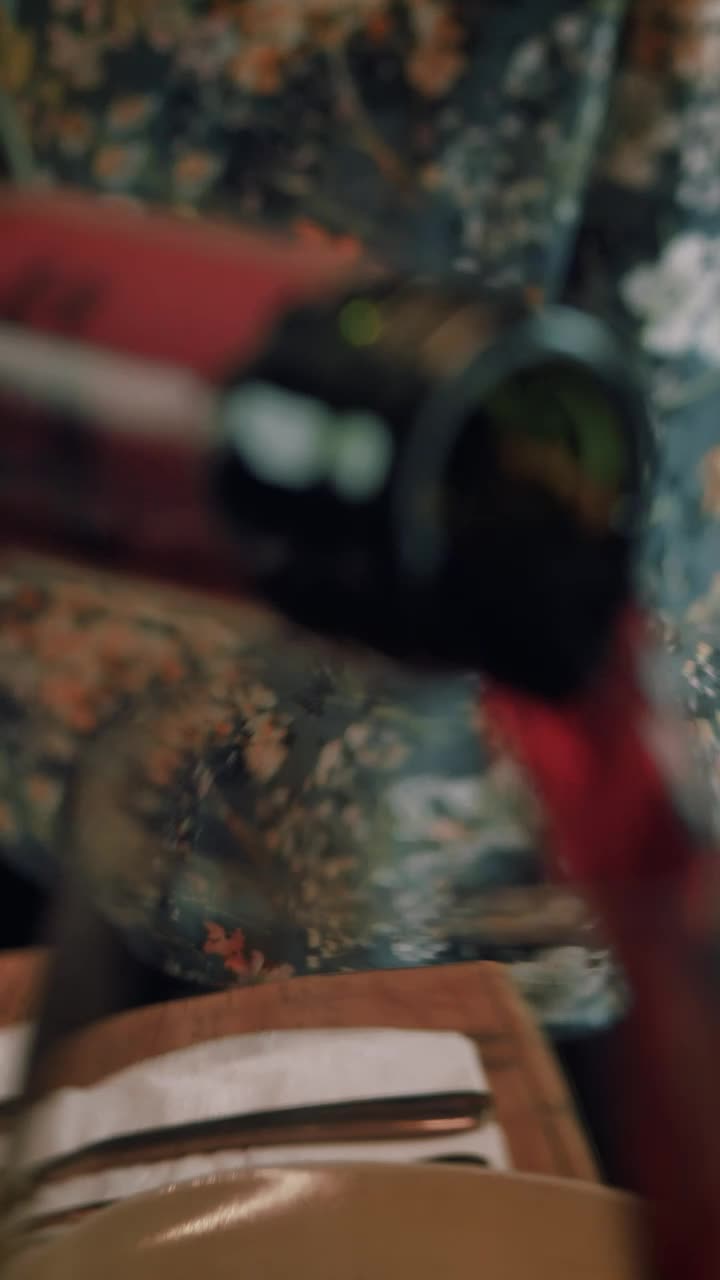 Video Stock Pouring Red Wine Into A Glass Live Wallpaper Free