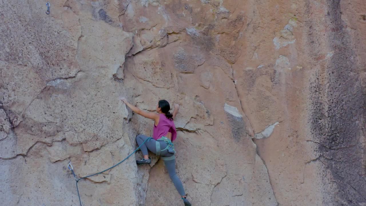 Video Stock Practicing Extreme Mountaineering At The Top Of A Mountain Live Wallpaper Free