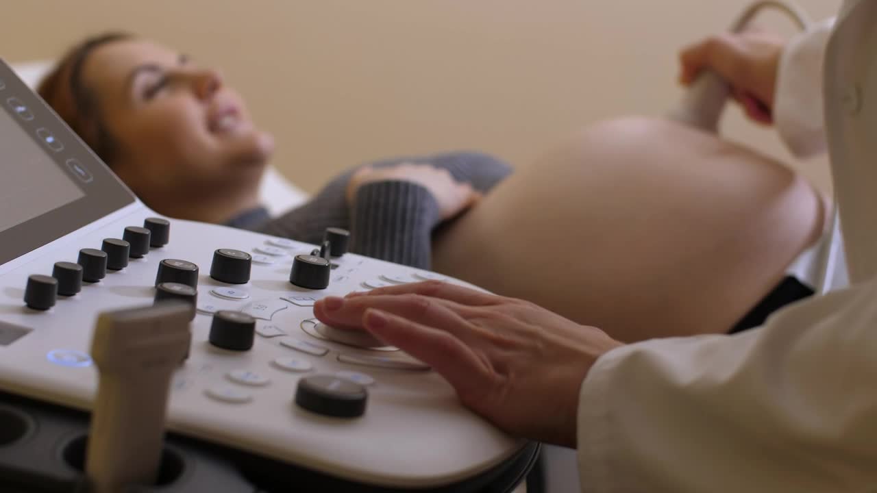 Video Stock Pregnant Woman Having An Ultrasound 6061Live Wallpaper Free