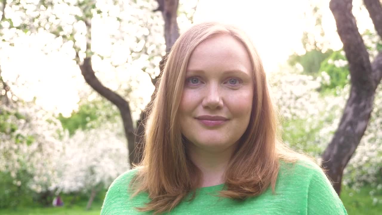 Video Stock Pregnant Woman Holding Baby Shoes Outside Live Wallpaper Free