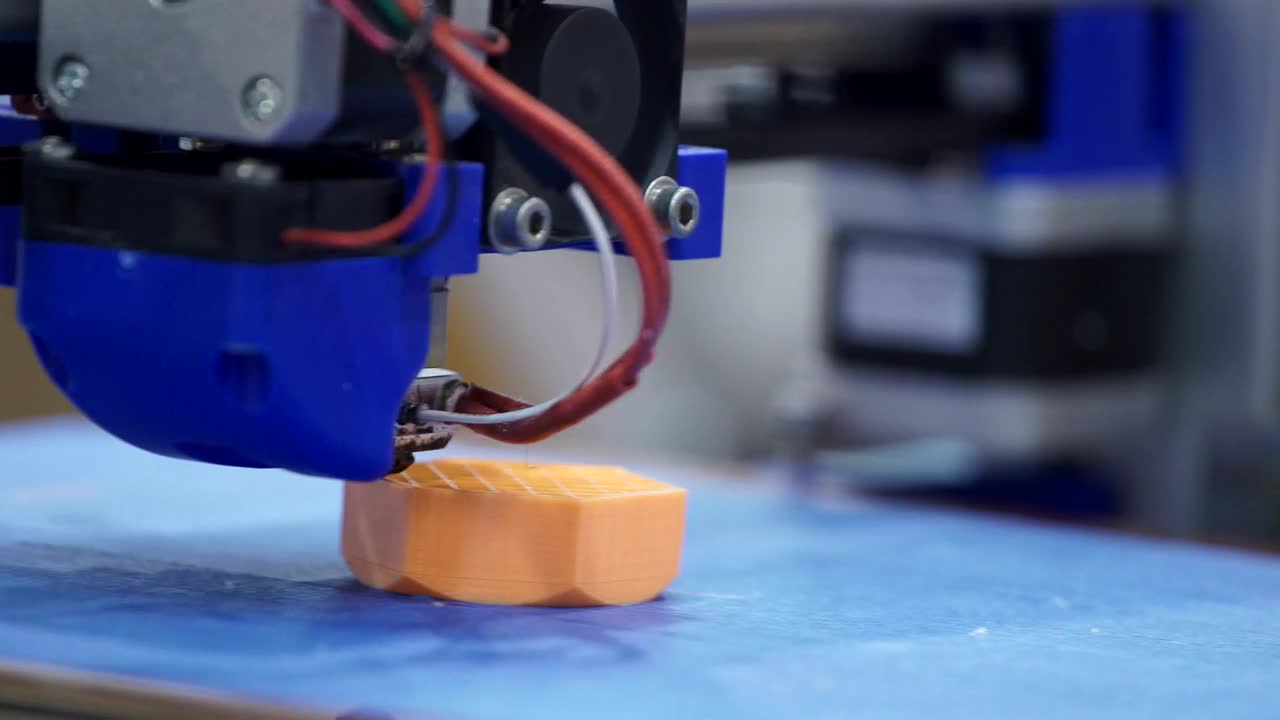 Video Stock Printing A Part In D In The Workshop Live Wallpaper Free