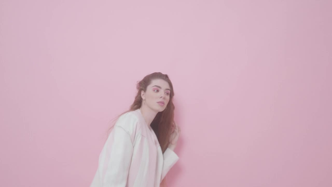 Video Stock Professional Photo Session With A Young Model Live Wallpaper Free