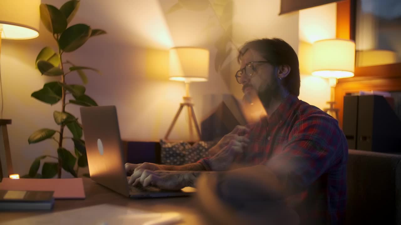 Video Stock Programmer Wfh In His Living Room Live Wallpaper Free