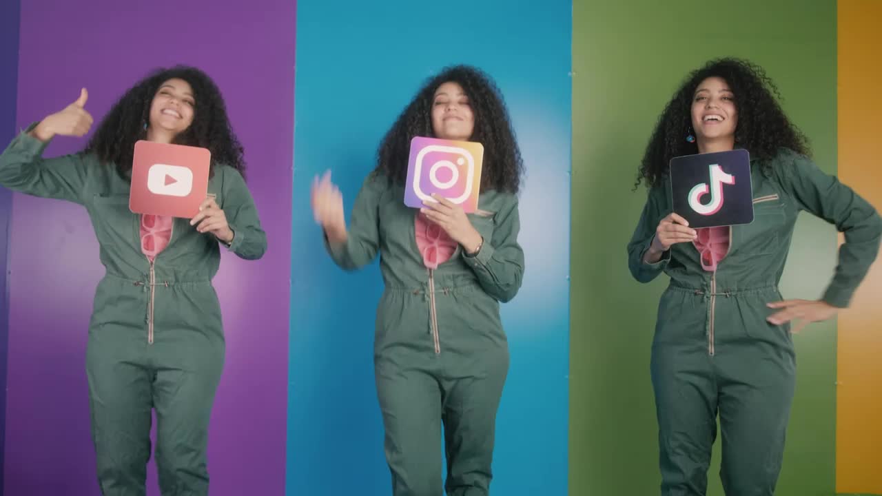 Video Stock Promotion For Social Networks With A Smiling Girl Live Wallpaper Free