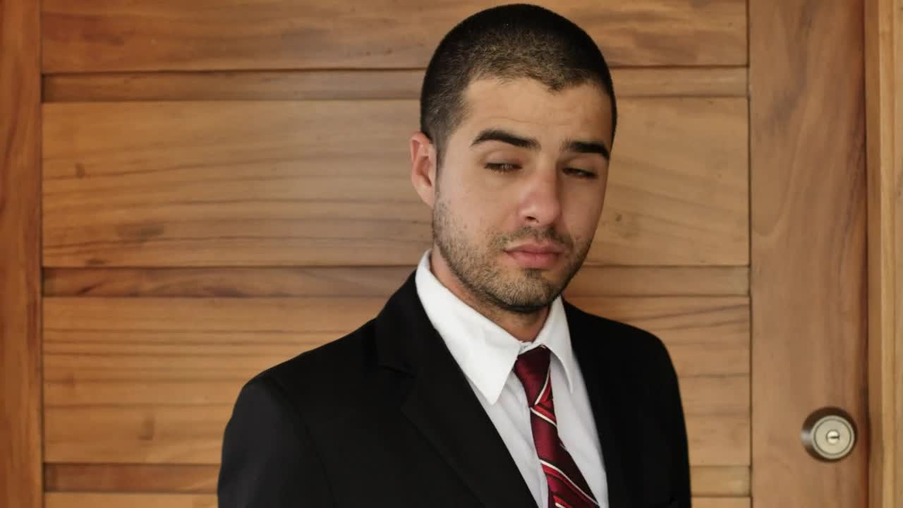 Video Stock Putting On A Face Mask Before Going To Work Live Wallpaper Free