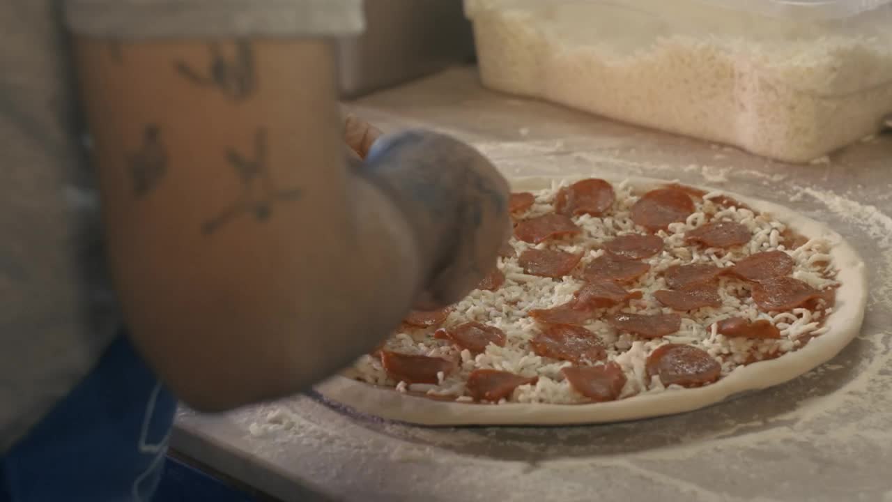 Video Stock Putting Pepperoni On A Pizza Live Wallpaper Free