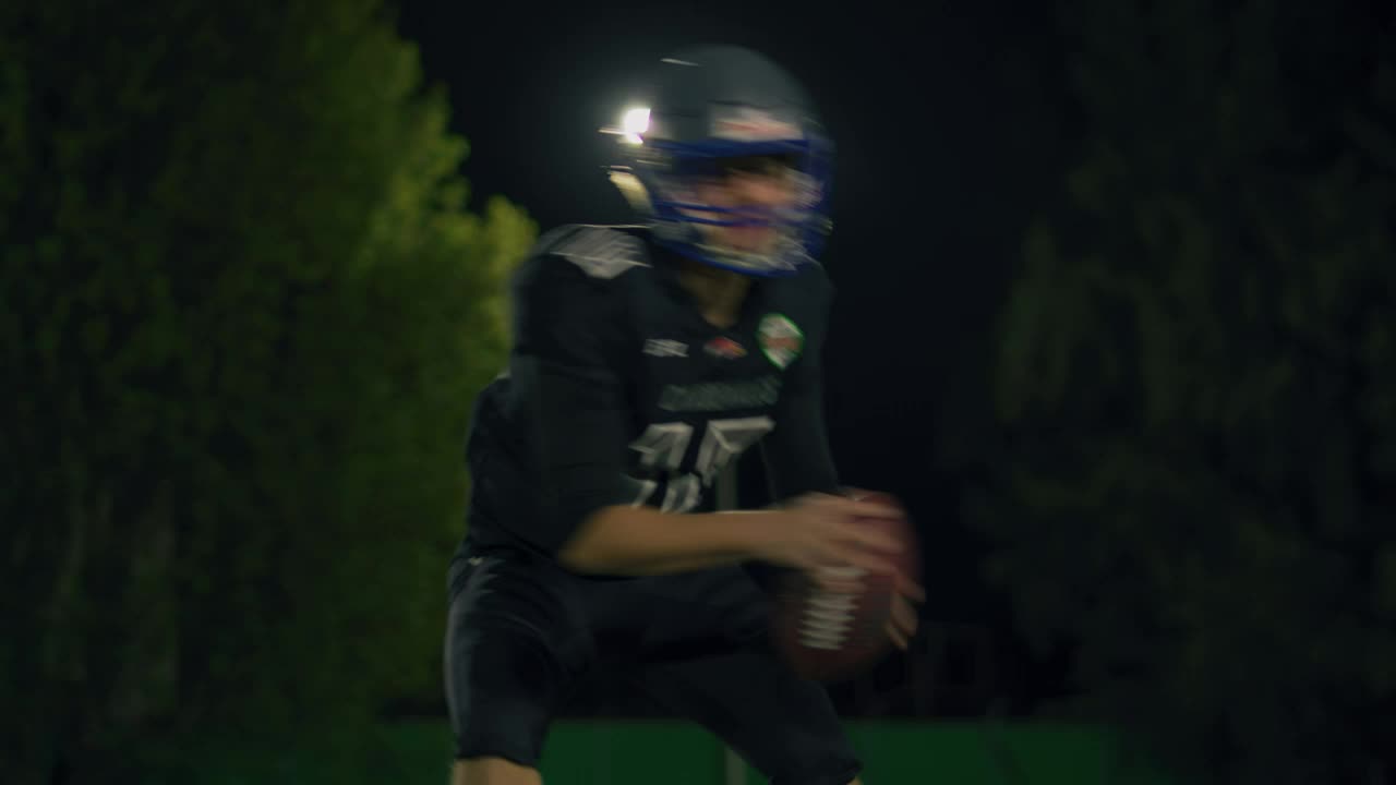 Video Stock Quarterback Training His Passes Live Wallpaper Free