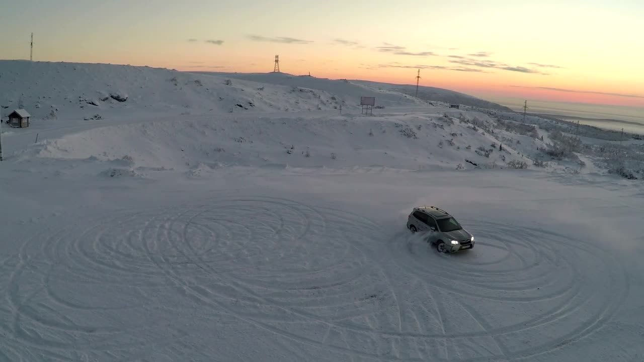 Video Stock Racing Around A Snowy Mountain Live Wallpaper Free