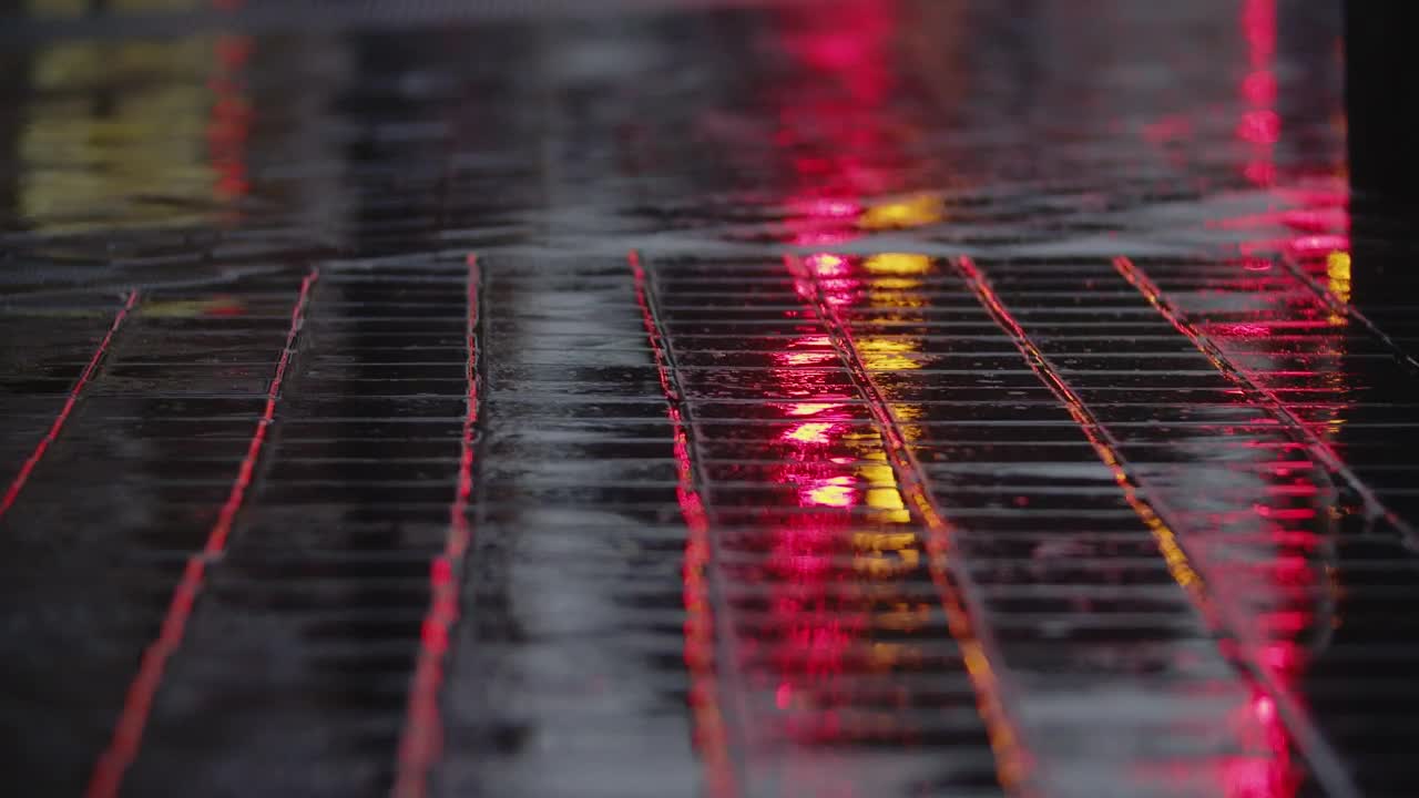 Video Stock Rain Falling On The Sidewalk Live Wallpaper Free