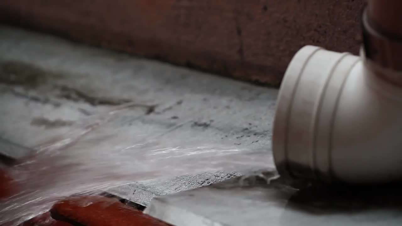 Video Stock Rain Water Draining Away Live Wallpaper Free