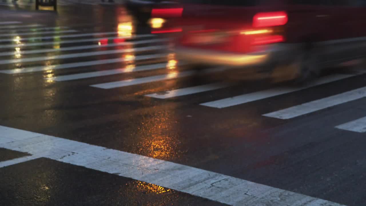 Video Stock Rain Water On A City Street Live Wallpaper Free