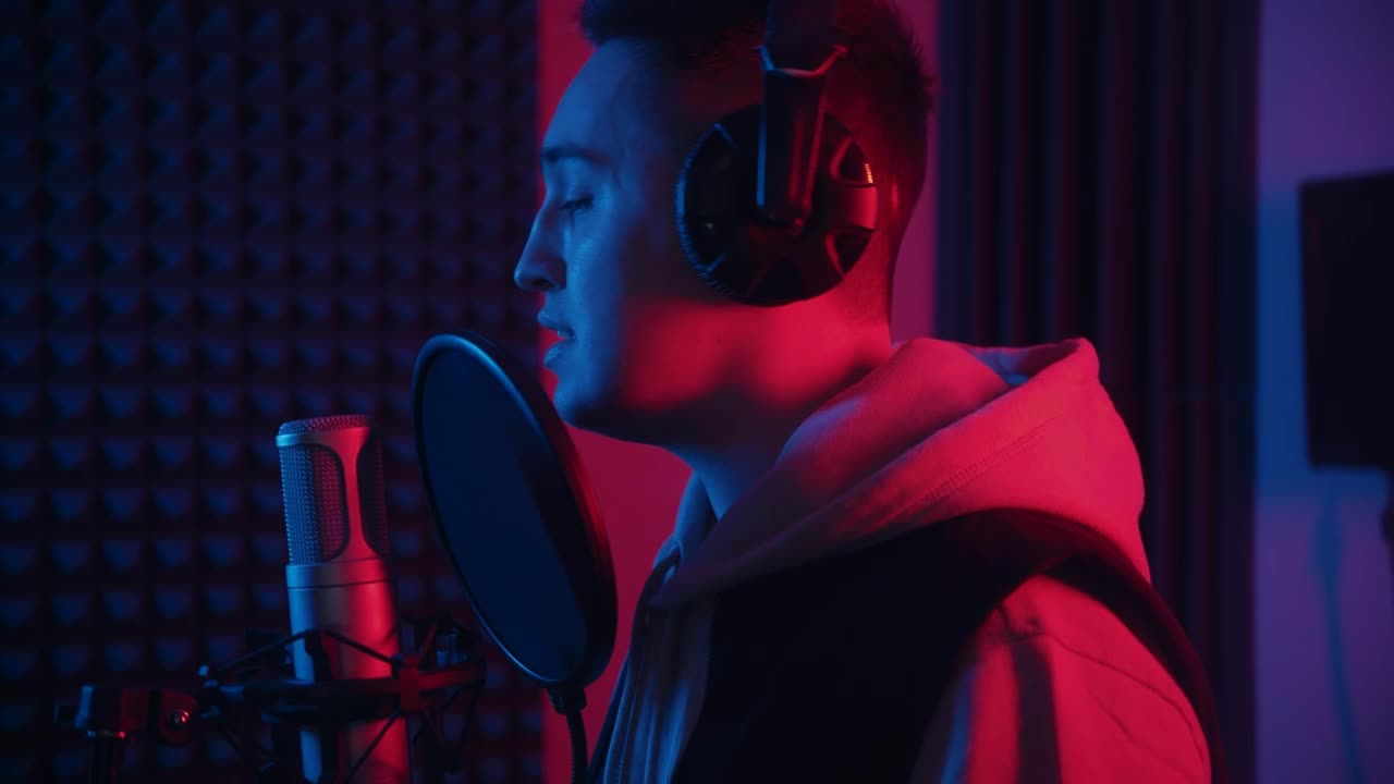 Video Stock Rap Singer Records A Song In A Studio Live Wallpaper Free