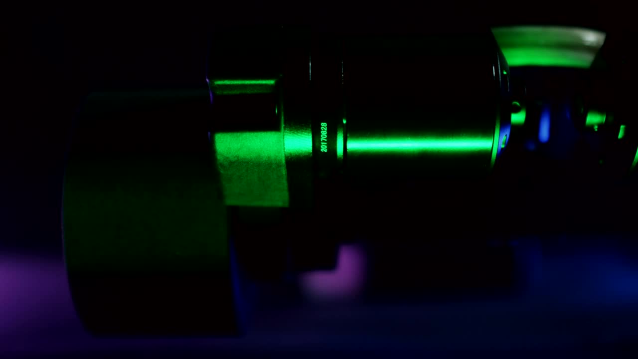 Free Stock Video Skateboard With A Green Light Live Wallpaper