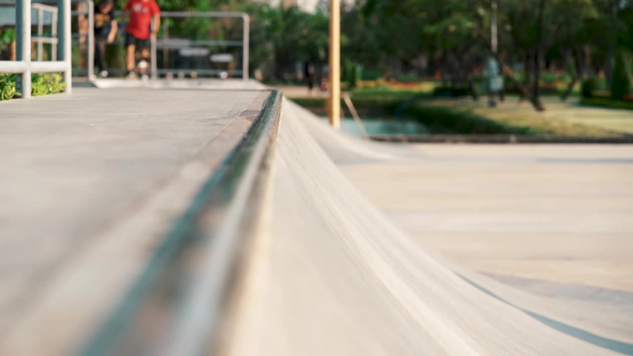 Free Stock Video Skateboarder Sliding Down The Edge Of A Ramp Live Wallpaper