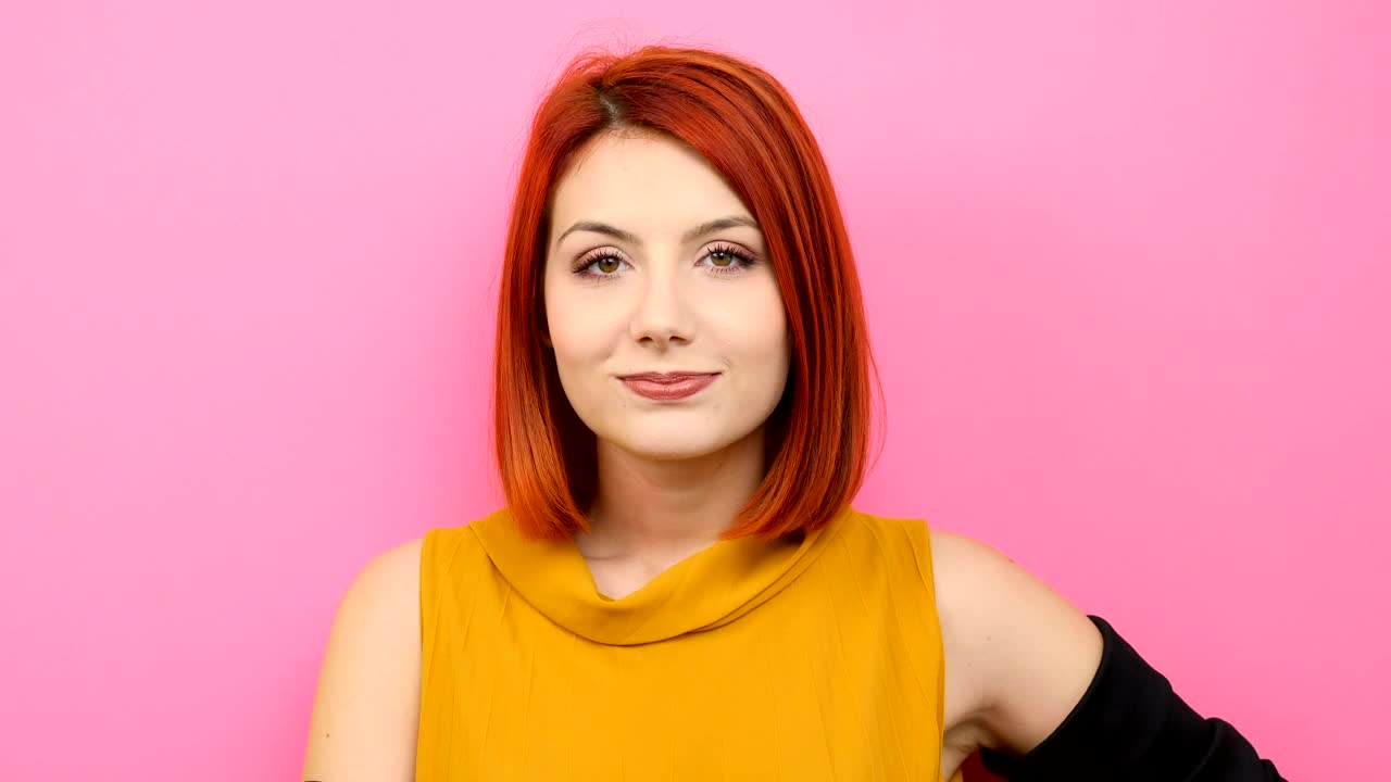 Free Stock Video Redhead Woman Smiling With Pink Background Live Wallpaper