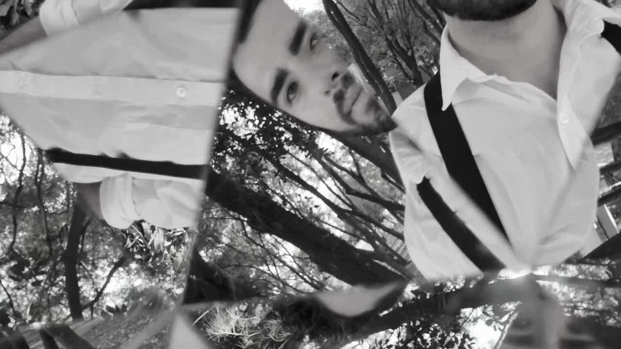 Free Stock Video Reflection Of A Man In The Mirrors Of A Prism Live Wallpaper