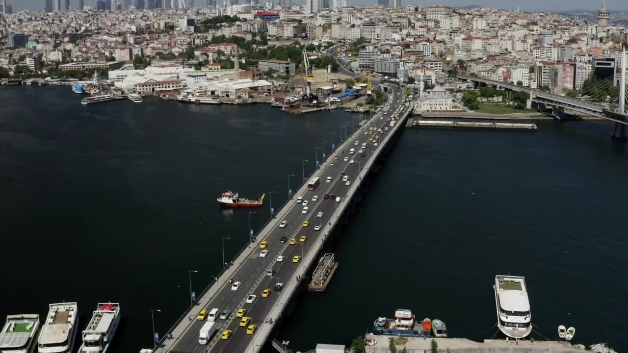 Free Stock Video Repair Boat Below A Bridge Live Wallpaper