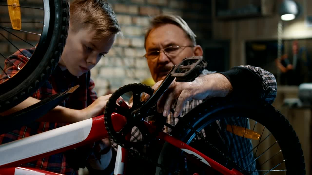 Free Stock Video Repairing A Bicycle In The Garage Live Wallpaper