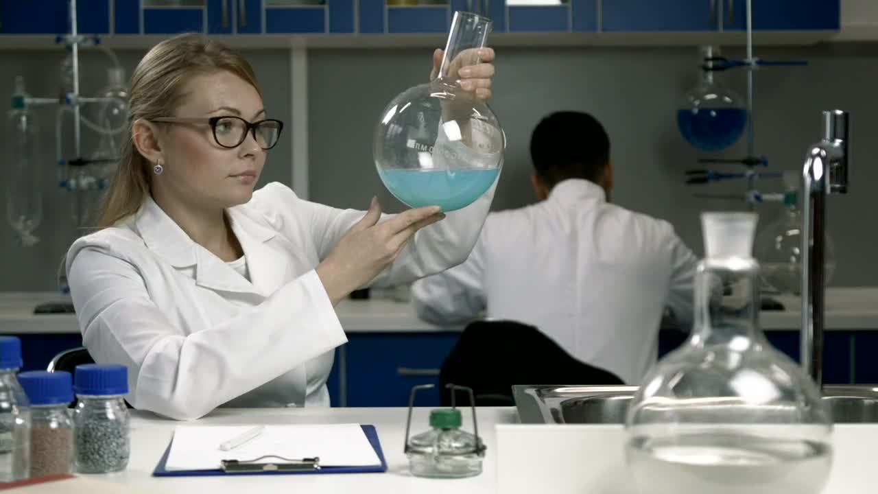 Free Stock Video Researcher Working In A Lab Live Wallpaper