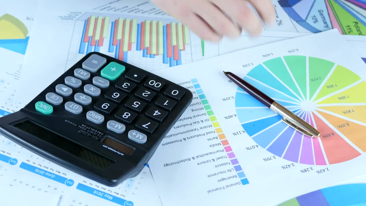 Free Stock Video Reviewing Graphs With A Calculator Live Wallpaper
