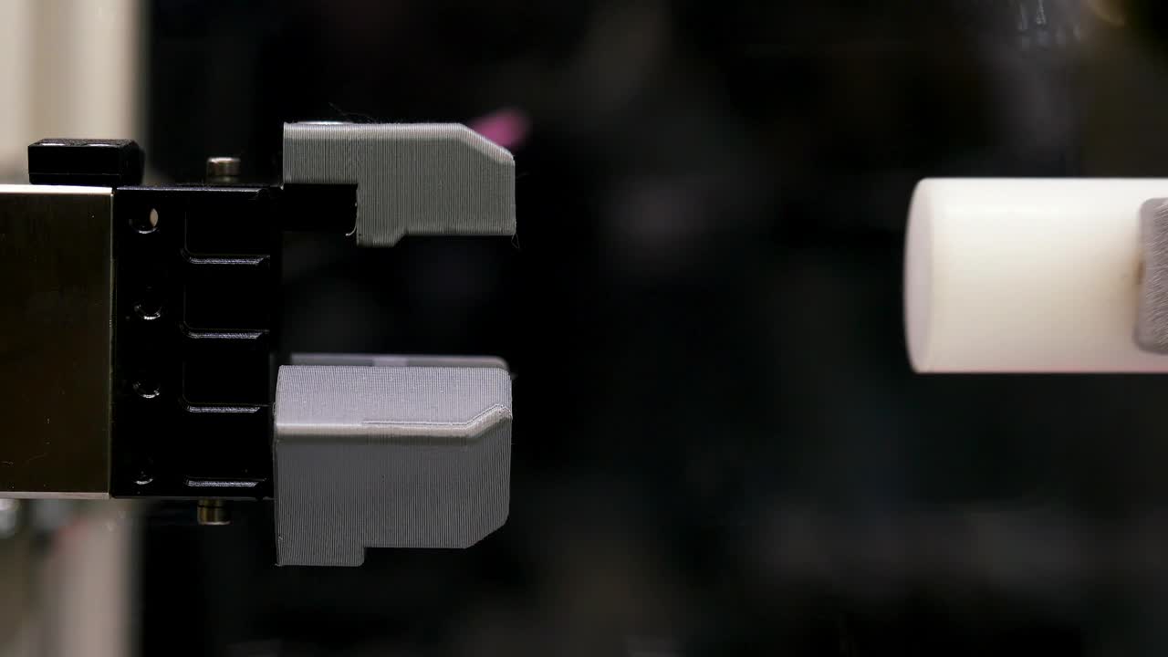 Free Stock Video Robotic Arm In A Factory Live Wallpaper