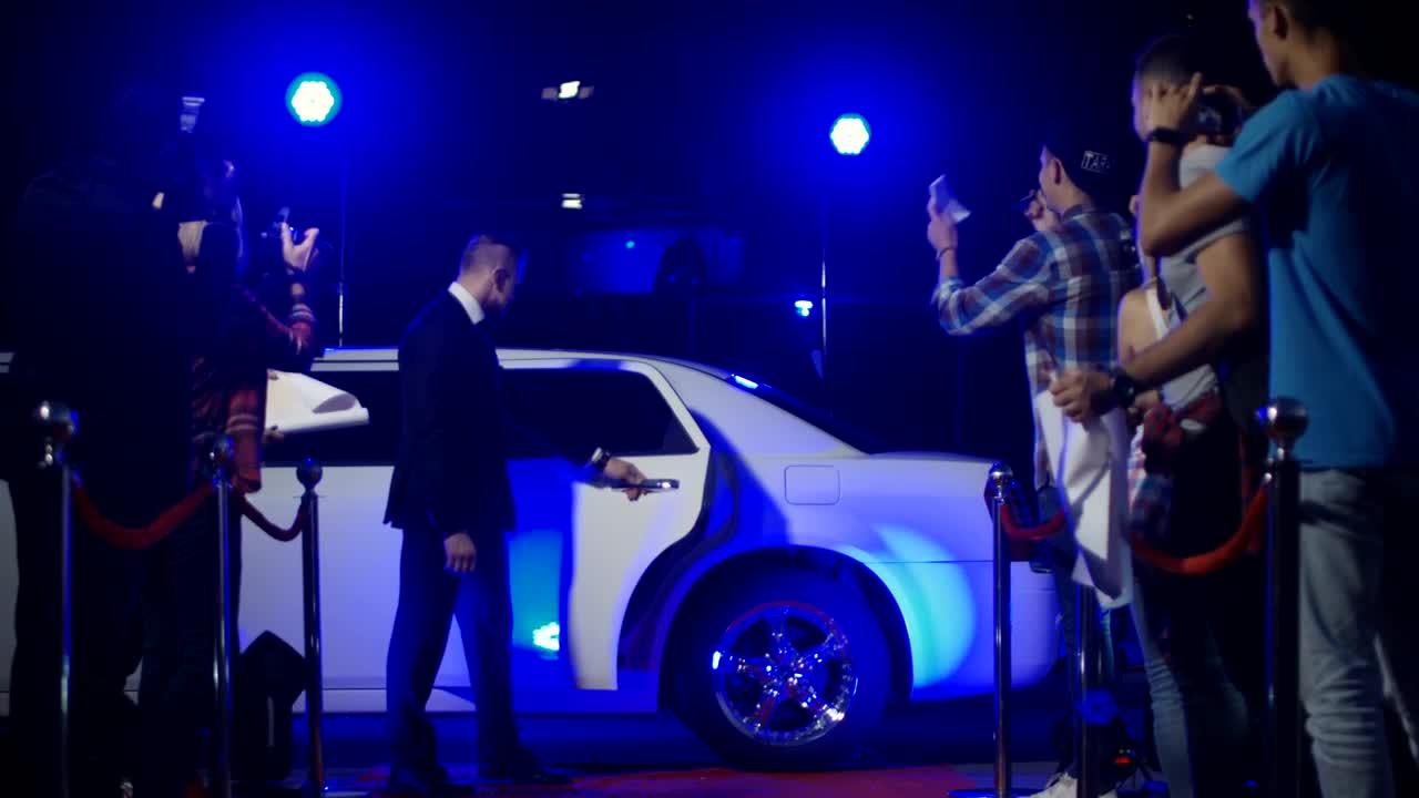 Free Stock Video Rock Band Arriving To Red Carpet Live Wallpaper