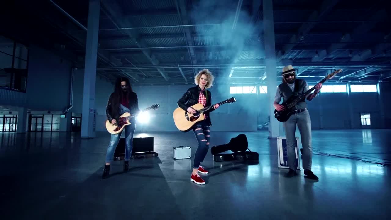 Free Stock Video Rock Band Performing On A Warehouse For Video Live Wallpaper