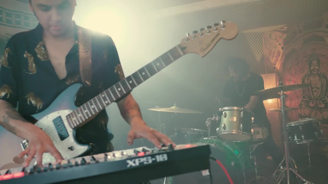 Free Stock Video Rock Band Resting In Their Rehearsal Live Wallpaper