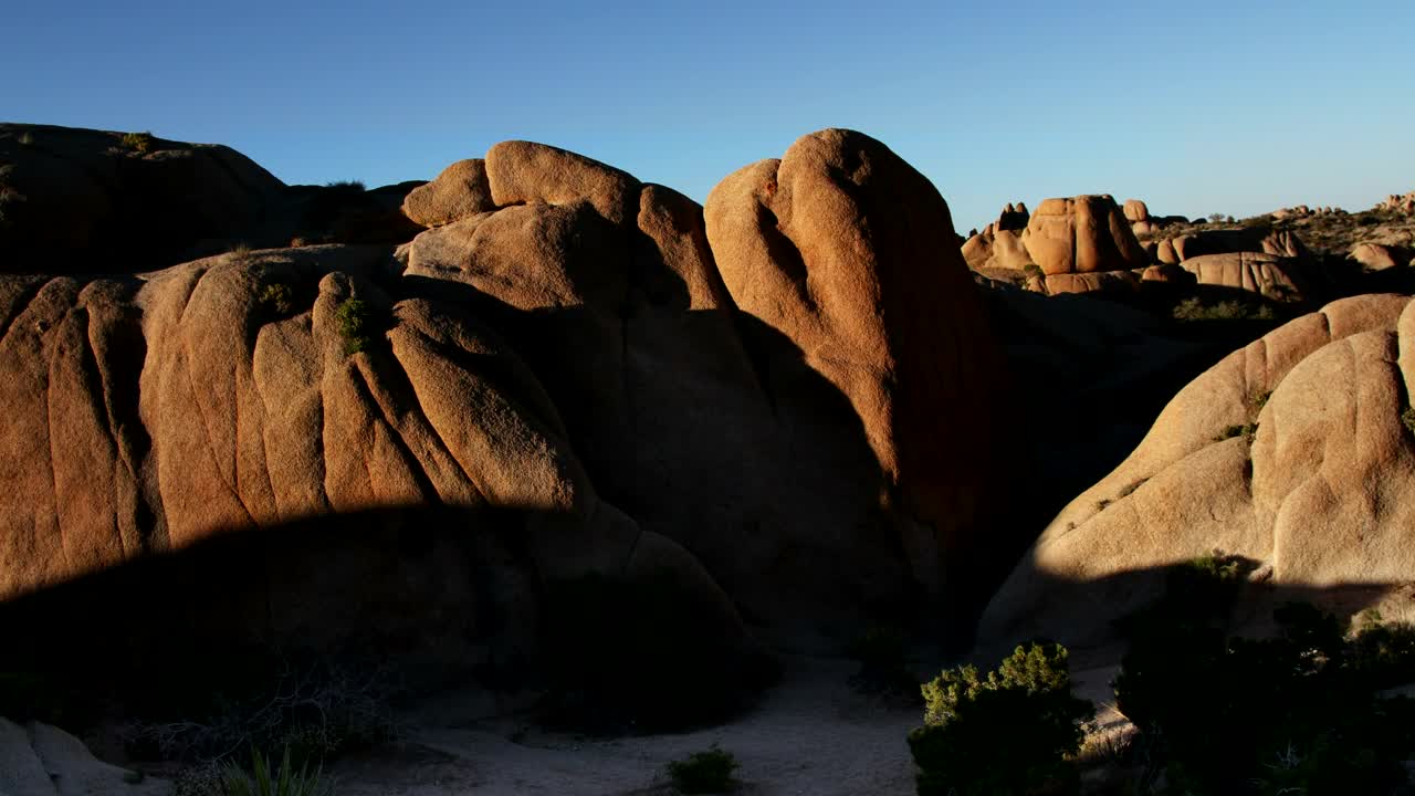 Free Stock Video Rock Formation In The Desert Live Wallpaper