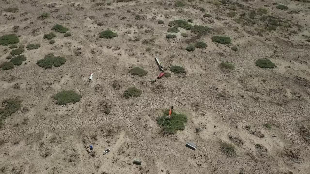 Free Stock Video Rocket Parts In The Desert Live Wallpaper