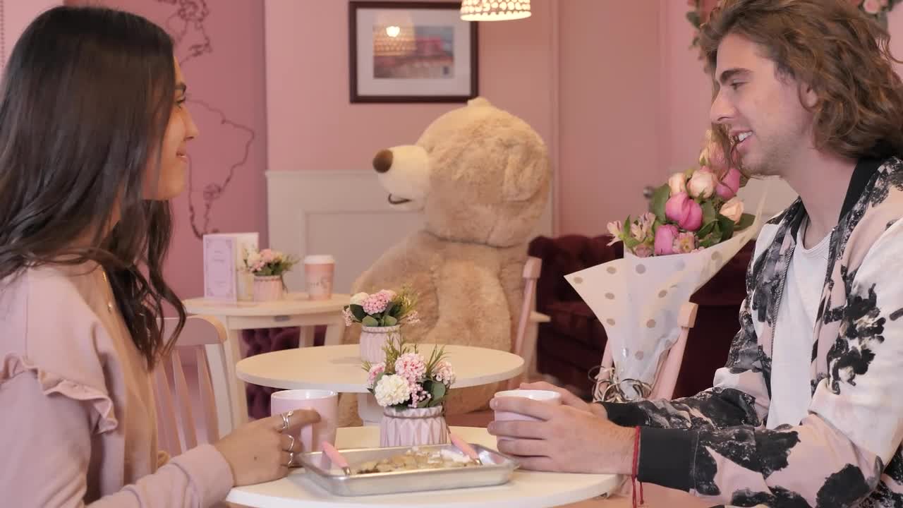 Free Stock Video Romantic Date In A Coffee Shop Live Wallpaper