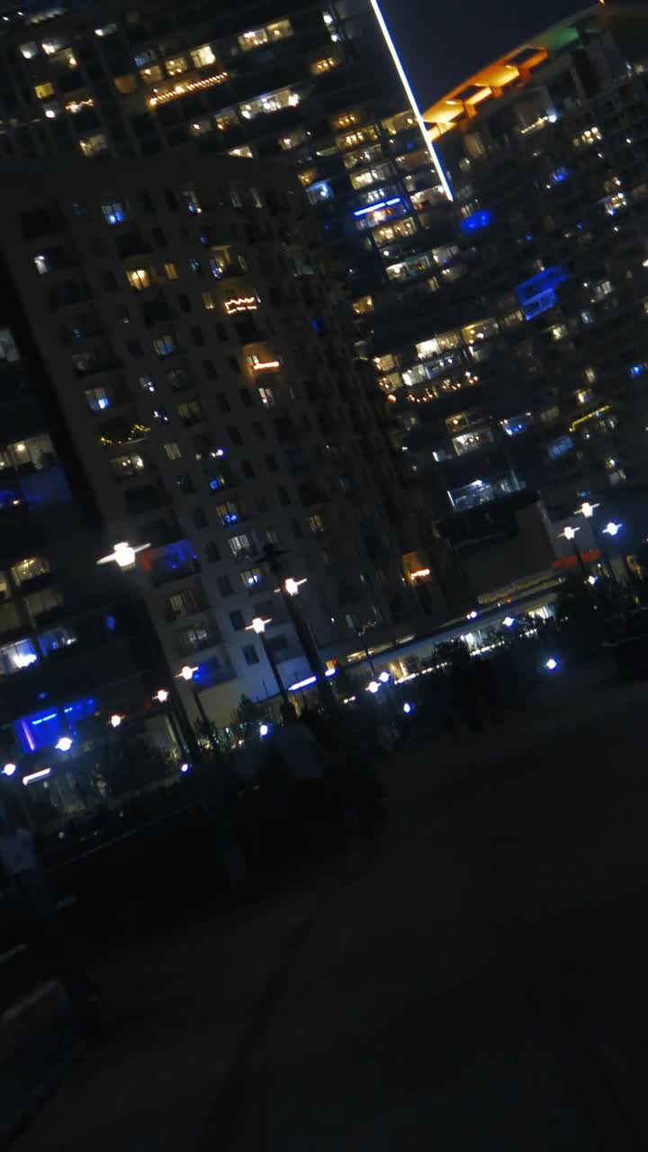 Free Stock Video Rotating Shot Of A Pedestrian Path In A City Live Wallpaper