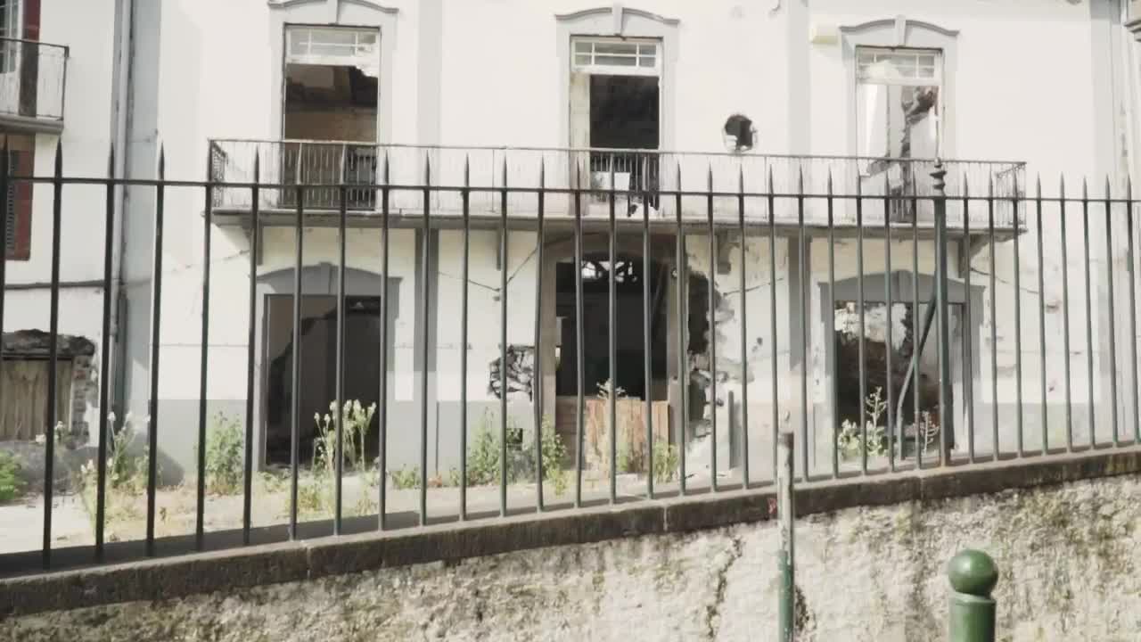 Free Stock Video Ruined Building Live Wallpaper