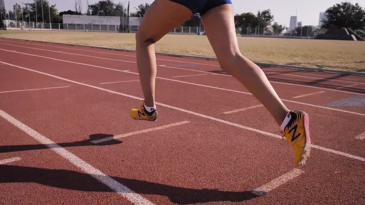 Free Stock Video Runner On A Track In Slow Motion Live Wallpaper