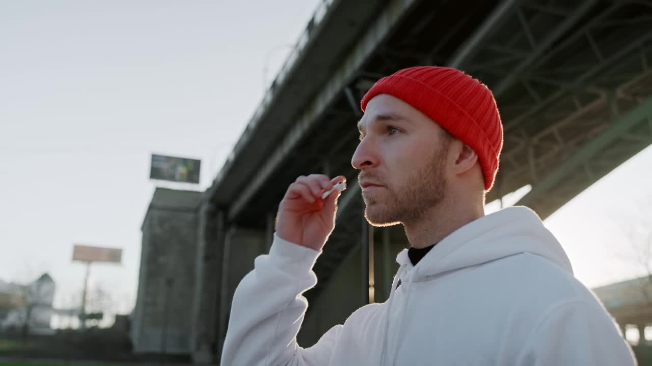 Free Stock Video Runner Preparing To Workout Through The City Live Wallpaper