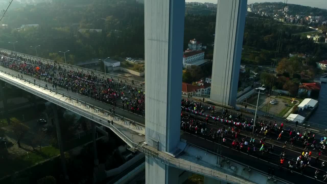 Free Stock Video Runners Heading Over A Bridge In Istanbul Live Wallpaper
