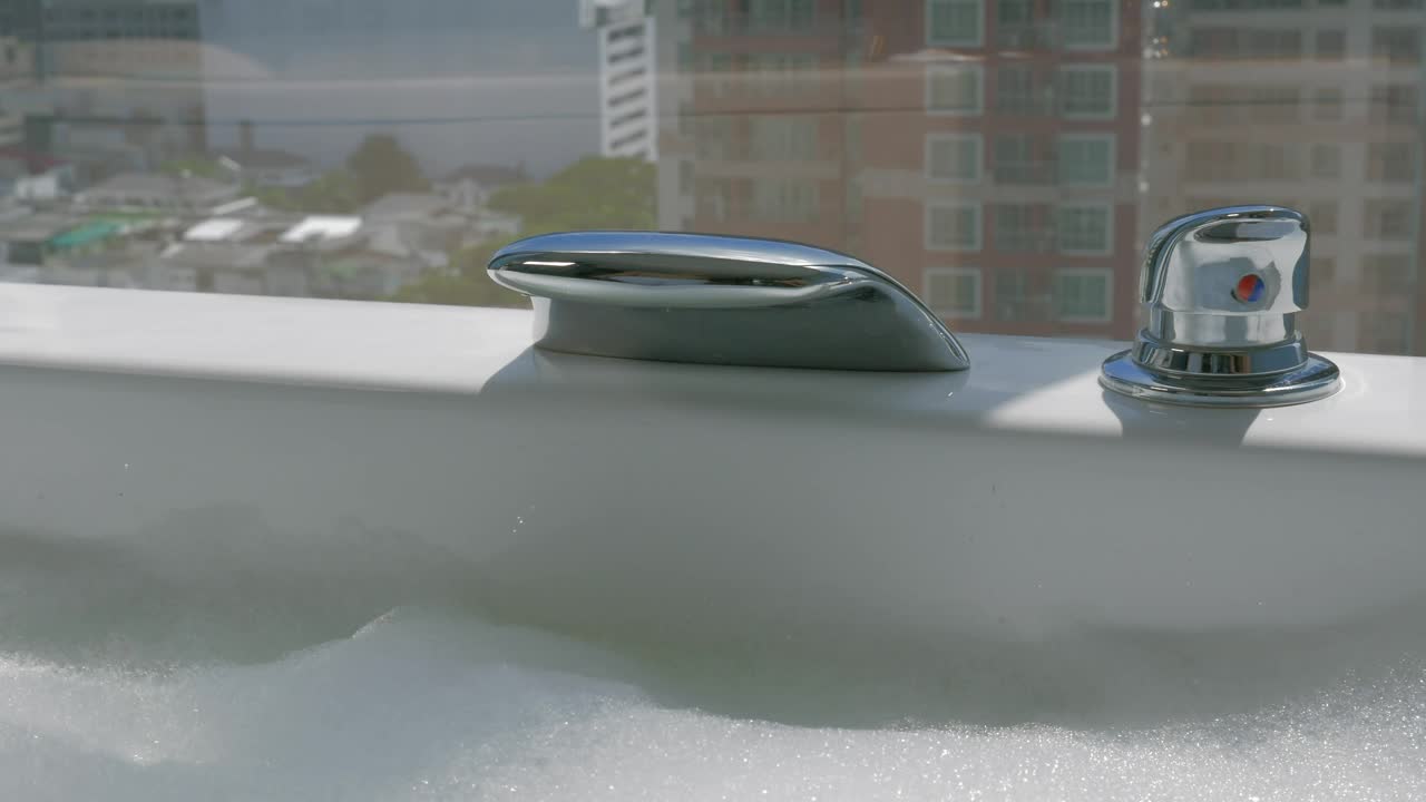 Free Stock Video Running A Bubble Bath Live Wallpaper